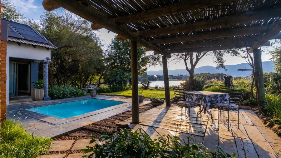 3 Bedroom Property for Sale in The Coves North West